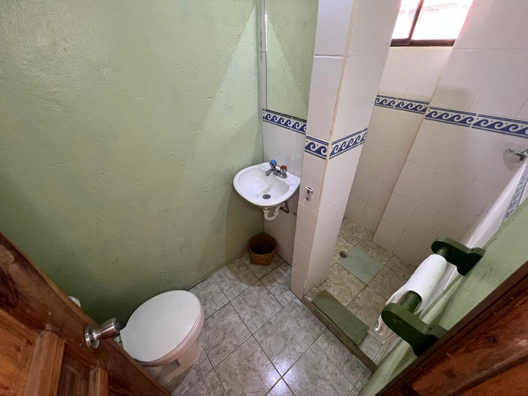 La Casa Verde Eco Guest House Baños Quarto foto